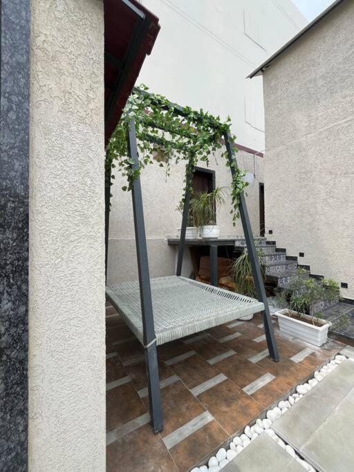 Saiba Outhouse- 4 Bed Room- Pool- Theatre- Partyhall- Garden & Terrace Sitting Area Jaipur Luaran gambar