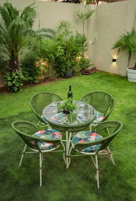 Saiba Outhouse- 4 Bed Room- Pool- Theatre- Partyhall- Garden & Terrace Sitting Area Jaipur Luaran gambar