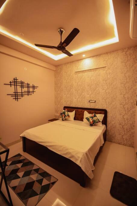Saiba Outhouse- 4 Bed Room- Pool- Theatre- Partyhall- Garden & Terrace Sitting Area Jaipur Luaran gambar
